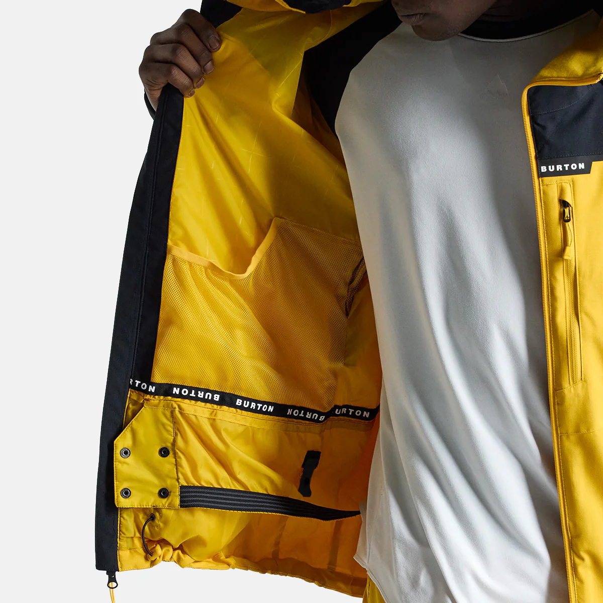 Burton Lodgepole 2L Snow Jacket True Black/Goldenrod - Image 4