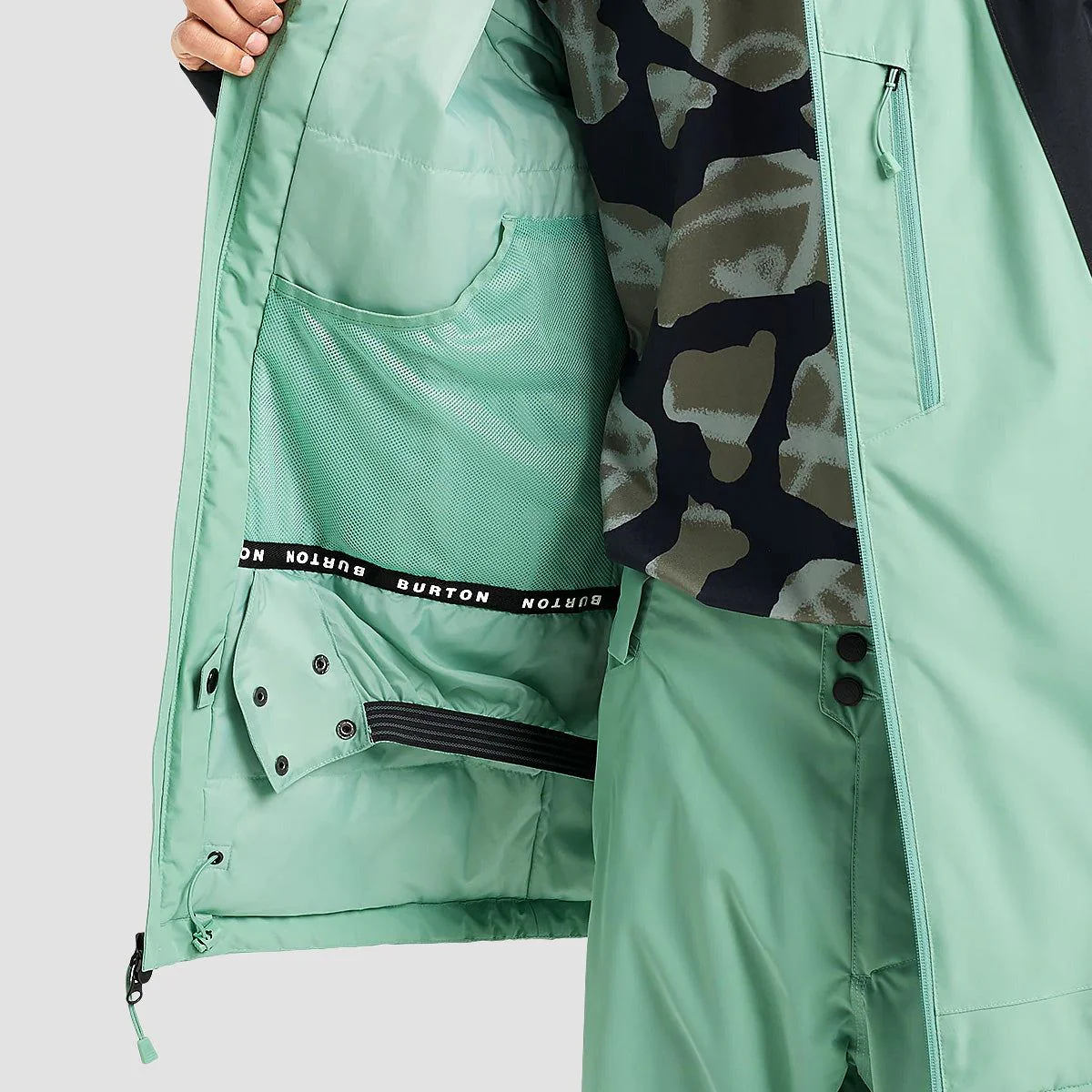 Burton Reserve 2L Insulated Snow Jacket Soft Sage/True Black - Image 3