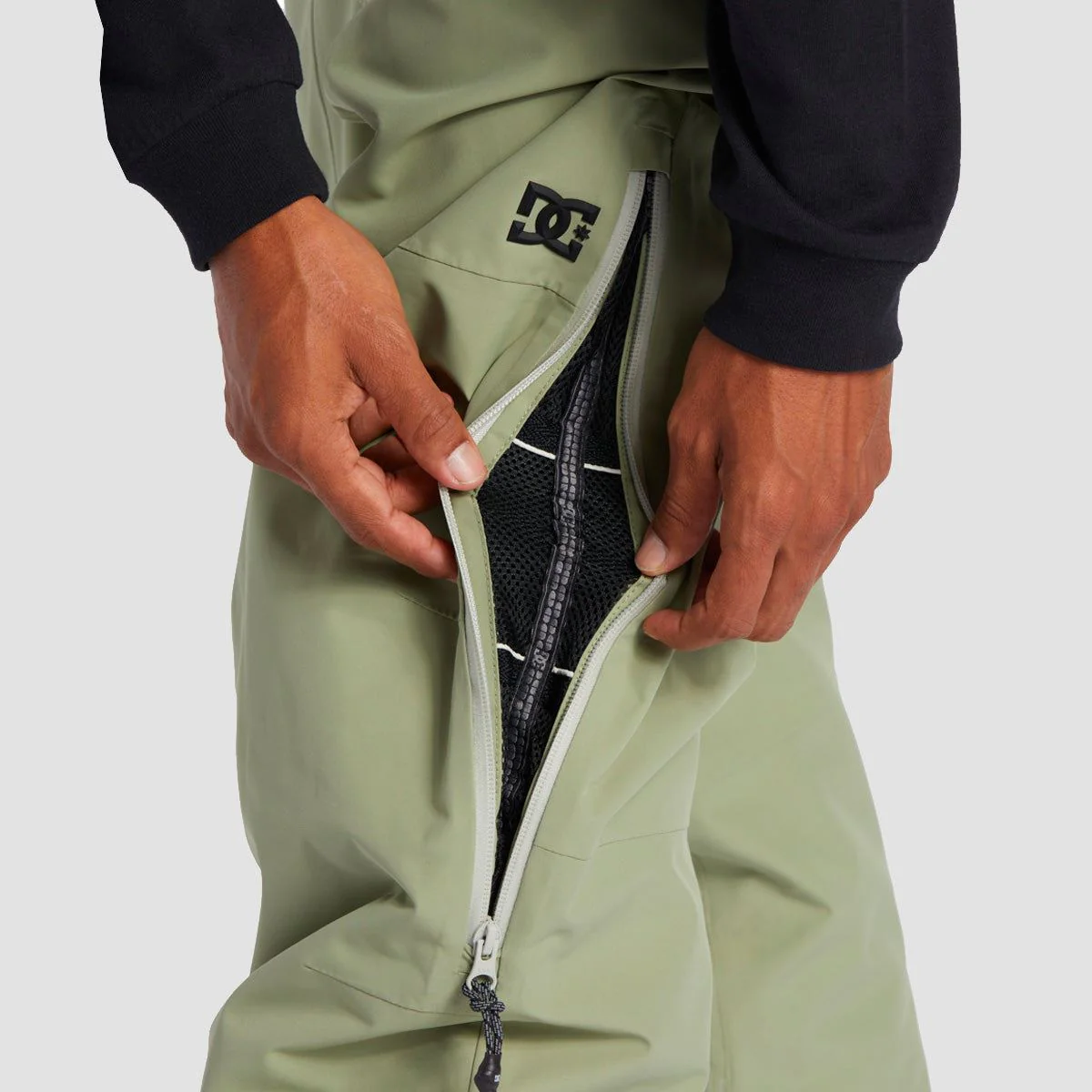 DC Squadron 30K Snow Pants Oil Green - Image 4