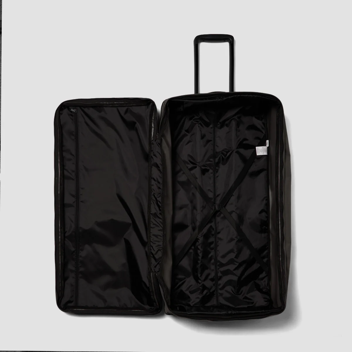 Eastpak Fiktra L 76L Wheeled Suitcase Whale Grey - Image 4