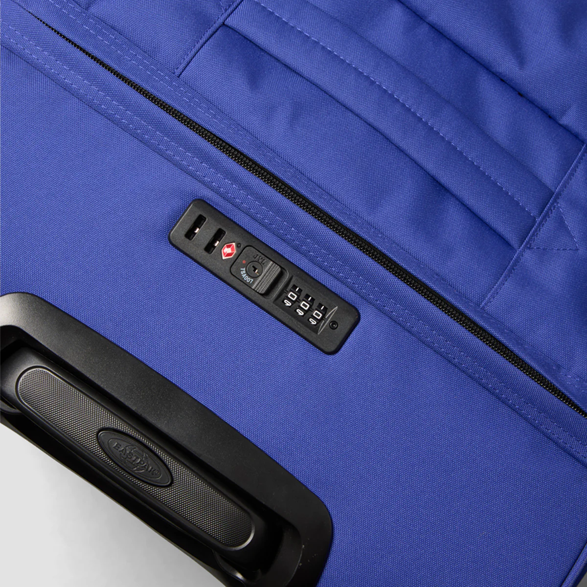 Eastpak Transit'r L 121L Wheeled Suitcase Suit Blue - Image 4
