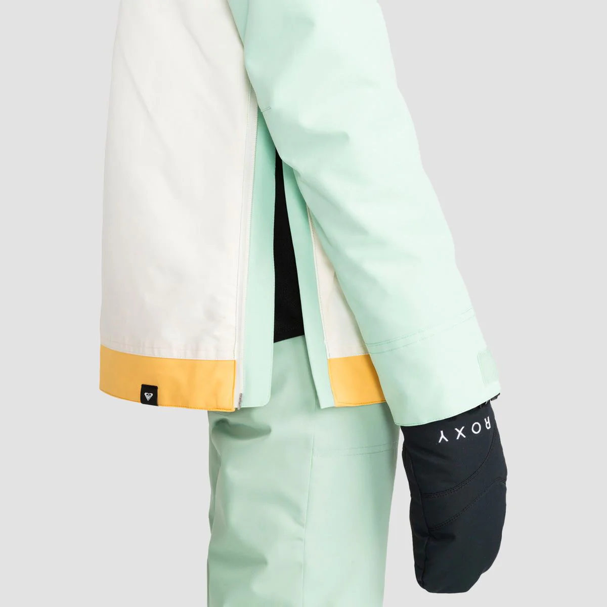 Roxy Shelter 10K Pullover Snow Jacket Cameo Green - Womens - Image 2