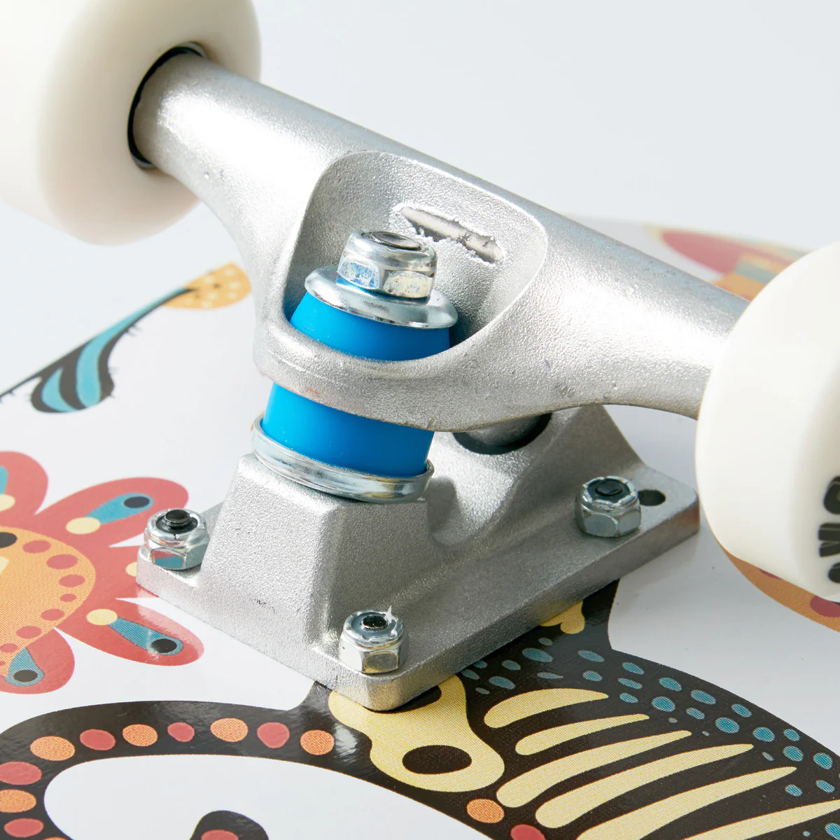 Tricks Muertos Skateboard - 7.375" - Image 4