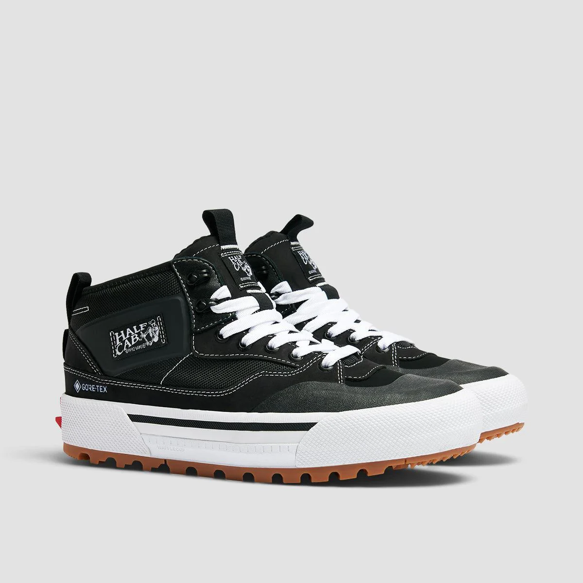 Vans Half Cab GORE-TEX MTE-3 Mid Top Shoes - Black/White - Image 2