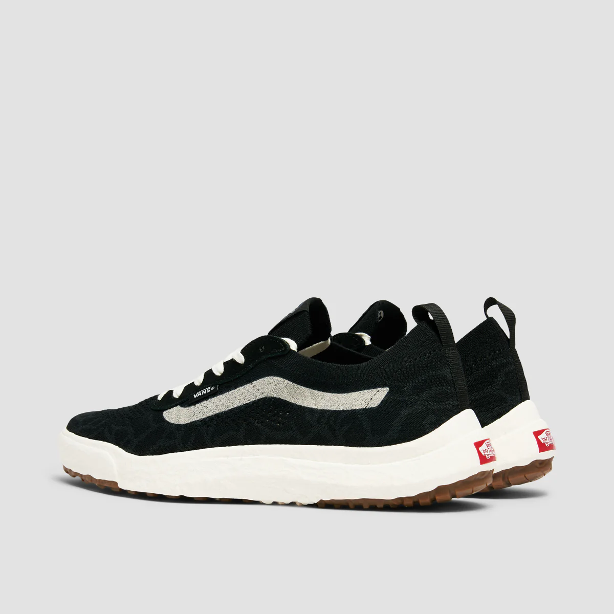 Vans MTE UltraRange VR3 Shoes - Black/Marshmallow - Image 3