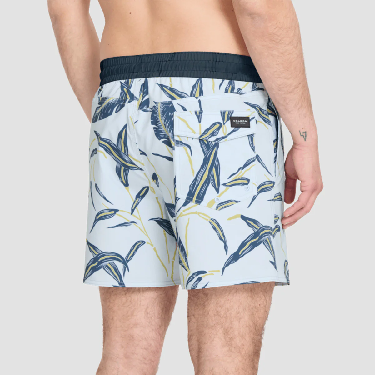 Volcom Lido Print Trunk 16" Boardshorts Light Blue Acid - Image 2
