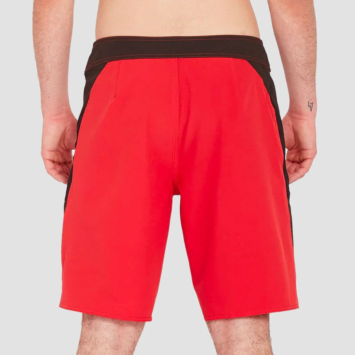 Volcom Surf Vitals Jack Robinson Mod 20" Boardshorts Red - Image 2